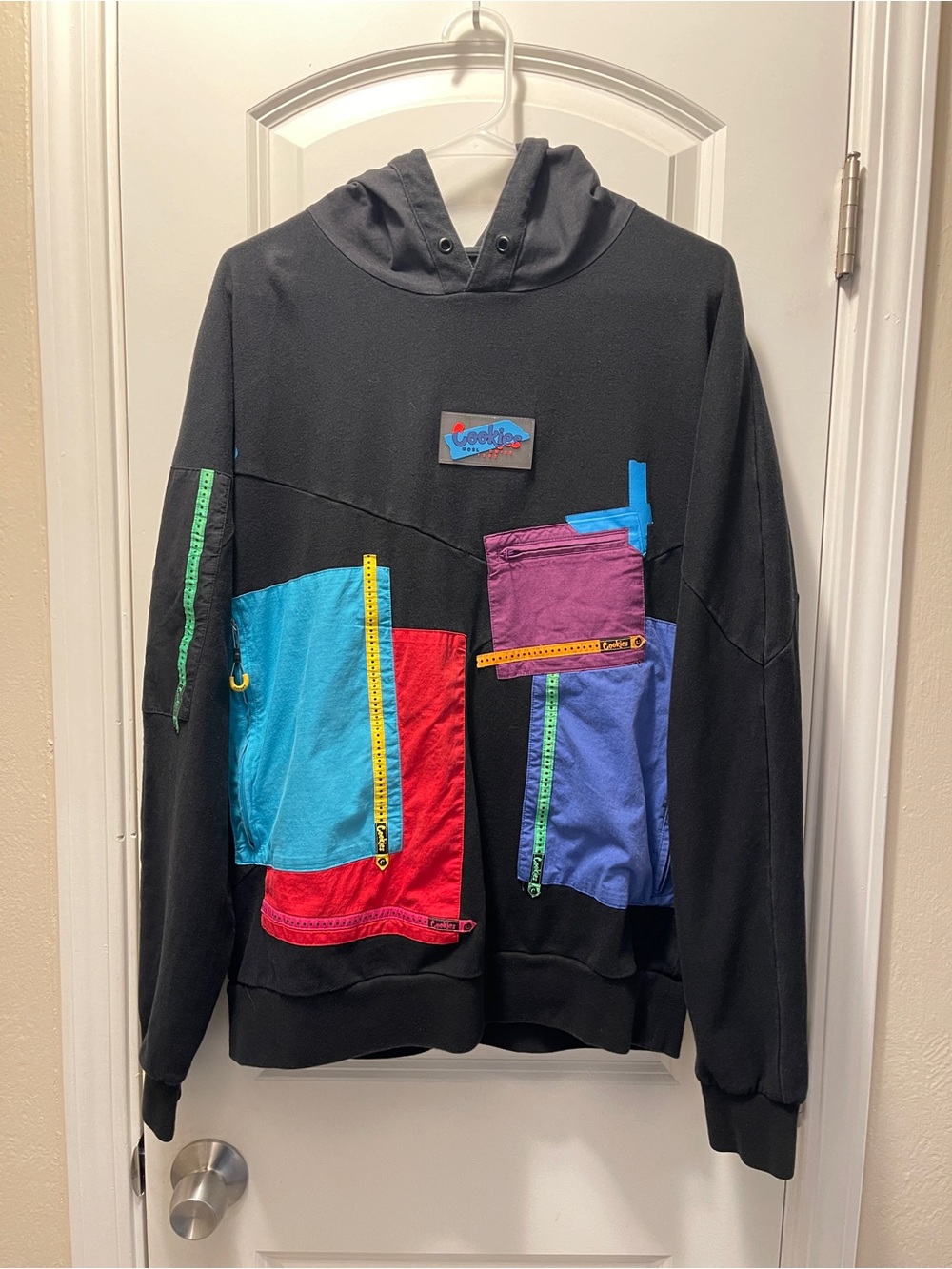 Colorblock Pocket Crewneck Sweatshirt in Black with Multicolor Accents